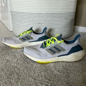 Men’s Adidas Ultraboost, size 9.5